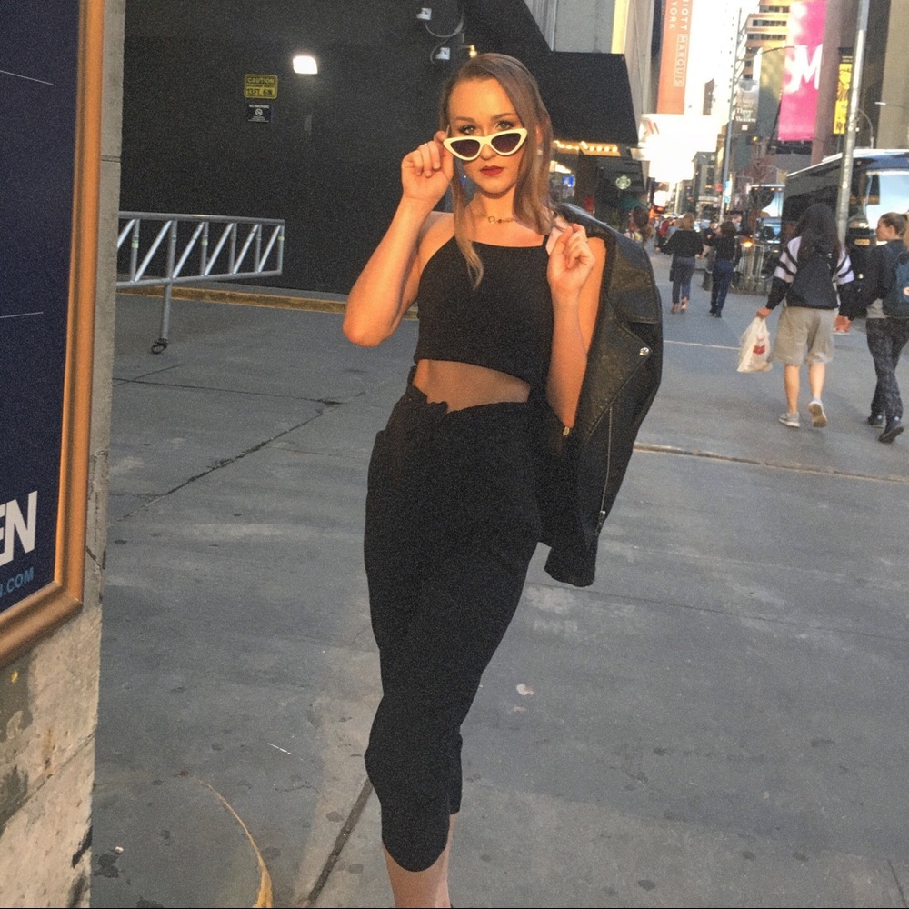 Meet your Posher, Caiti